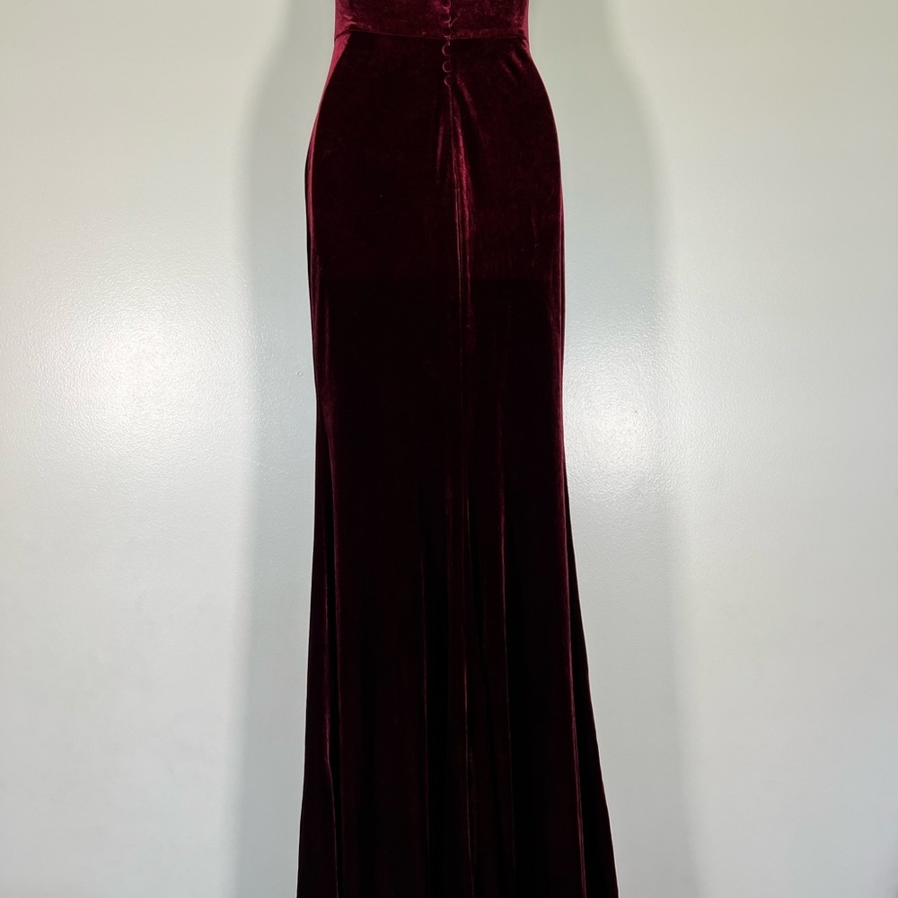 Revelry Burgundy Velvet Gown - Picture 4 of 10